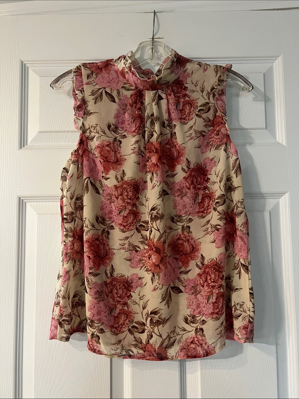 SHEIN Pink Floral Mock Neck Sleeveless Blouse on Cream